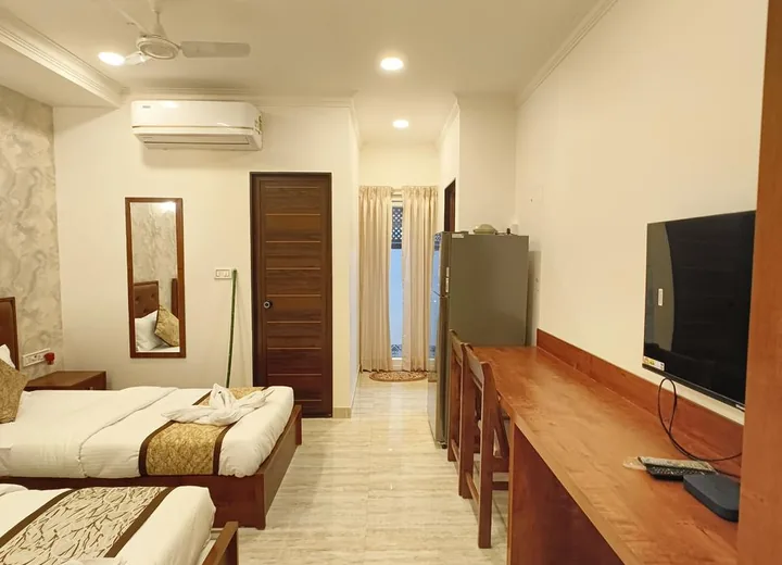 Deluxe Double Room at Grand Residency